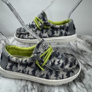 Hey Dude Wally Boys Shoes Gray Youth Size 4 Camo Dino Canvas Slip-On Sneakers